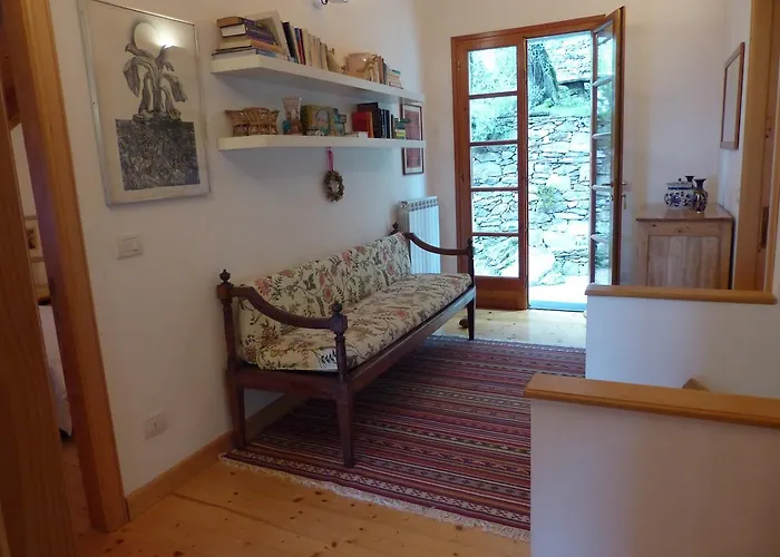 Olive Press Lodge